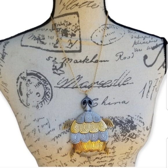 SARAH COVENTRY SILVER & GOLDTONED ARTICULATED TURTLE PENDANT STATEMENT NECKLACE - Picture 1 of 7